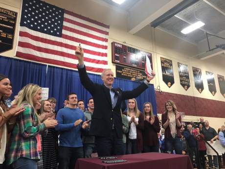 Bruce_Rauner_SB2814_signing_(Rauner)-460